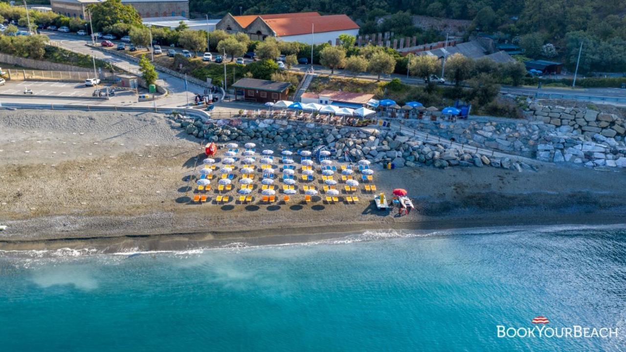 Апартаменты Ste Al Parco Сестри-Леванте Экстерьер фото